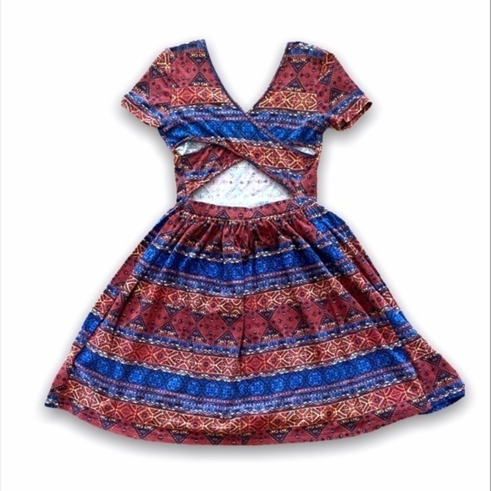 FOREVER 21 OPEN BACK DRESS - Picture 2 of 2